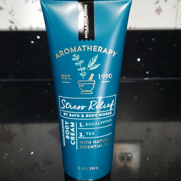 HP 10/28  2 for $25. BBW Aromatherapy Body Creams - Picture 2 of 3